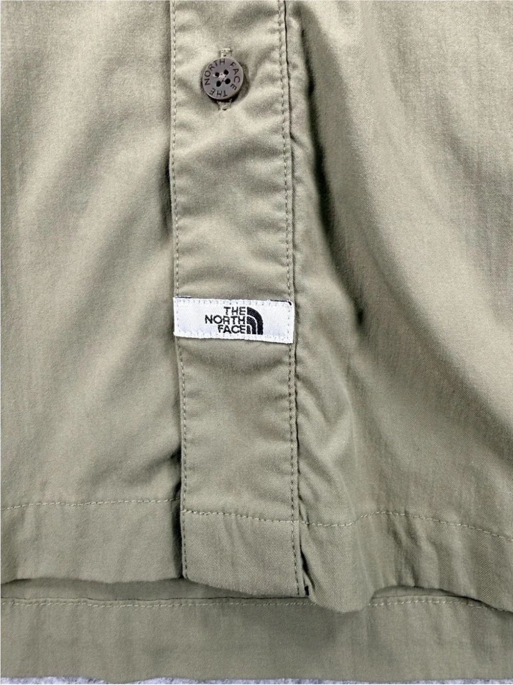 The North Face Mens L Lightweight Button Shirt Olive Green Vented Hiking Trail